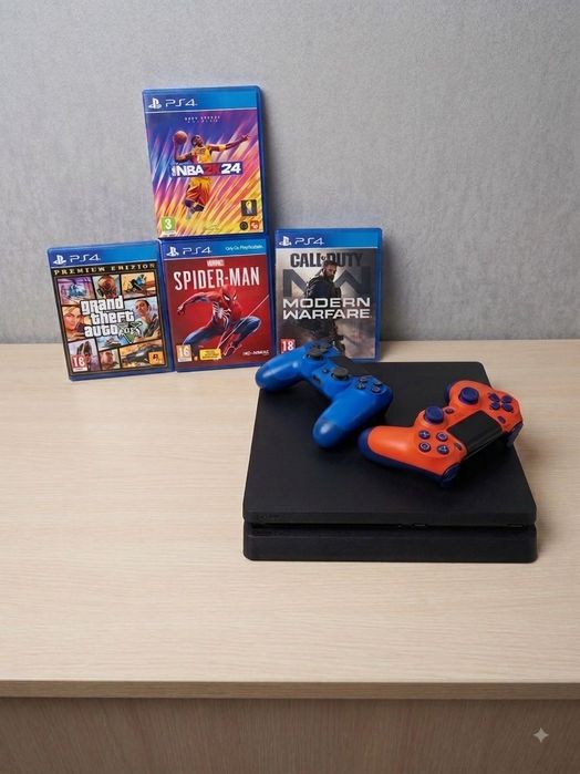 PlayStation 4 500GB 2 controllers + 4 igri