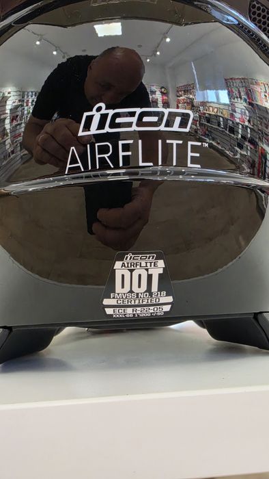 Casca moto ICON Airflite Dark XXXL-66
Mărimea XXXL-66 cm