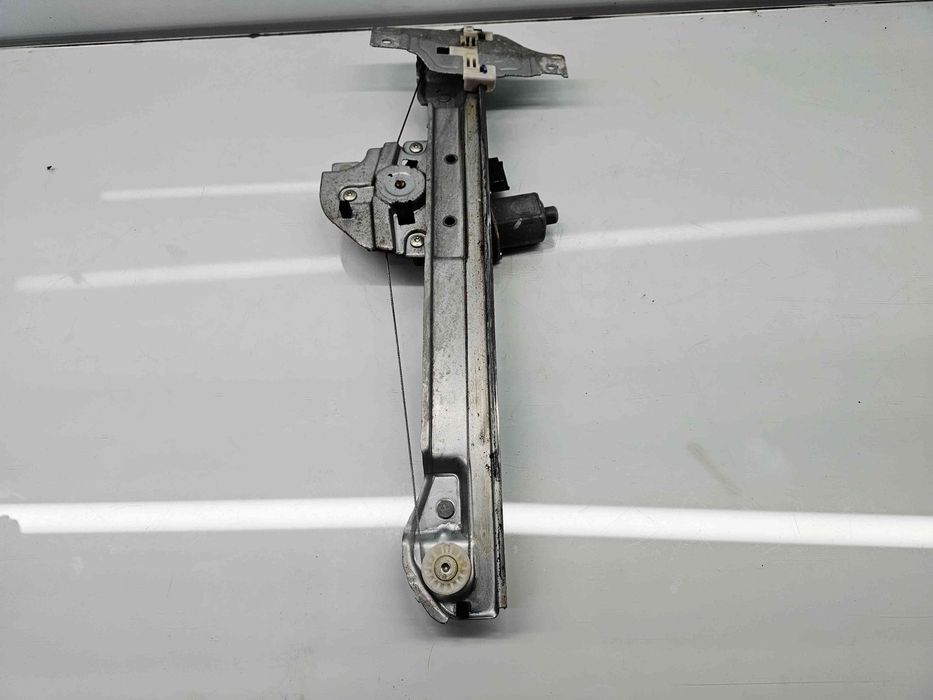 Macara electrica geam dreapta fata Peugeot 2008 [Fabr 2013-prezent]