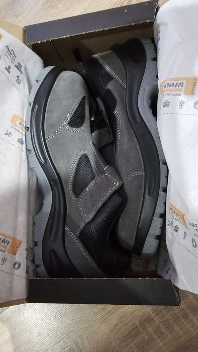 Предпазни обувки с железа 'HOBO'