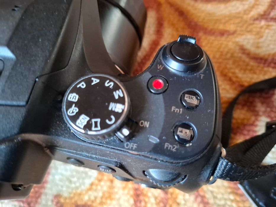 Цифров фотоапарат Panasonic LUMIX FZ82D