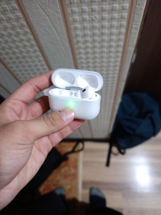 AirPods pro 2, без левого наушника