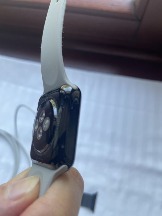 Продам Apple Watch Series 2