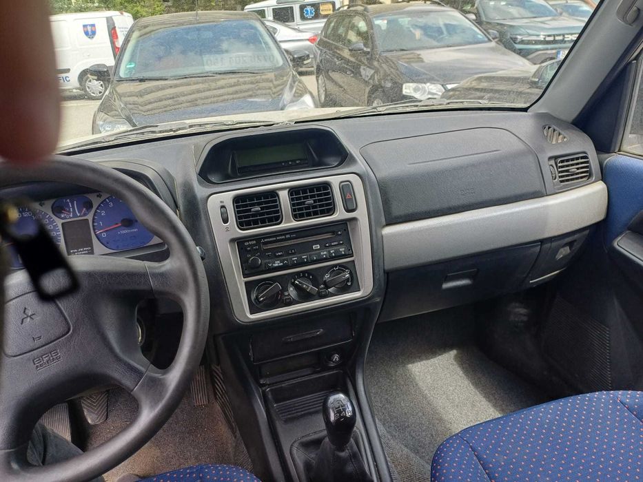 Mitsubishi Pajero Pinin perfect functional mecanic, dar cu rugina in partea din spate