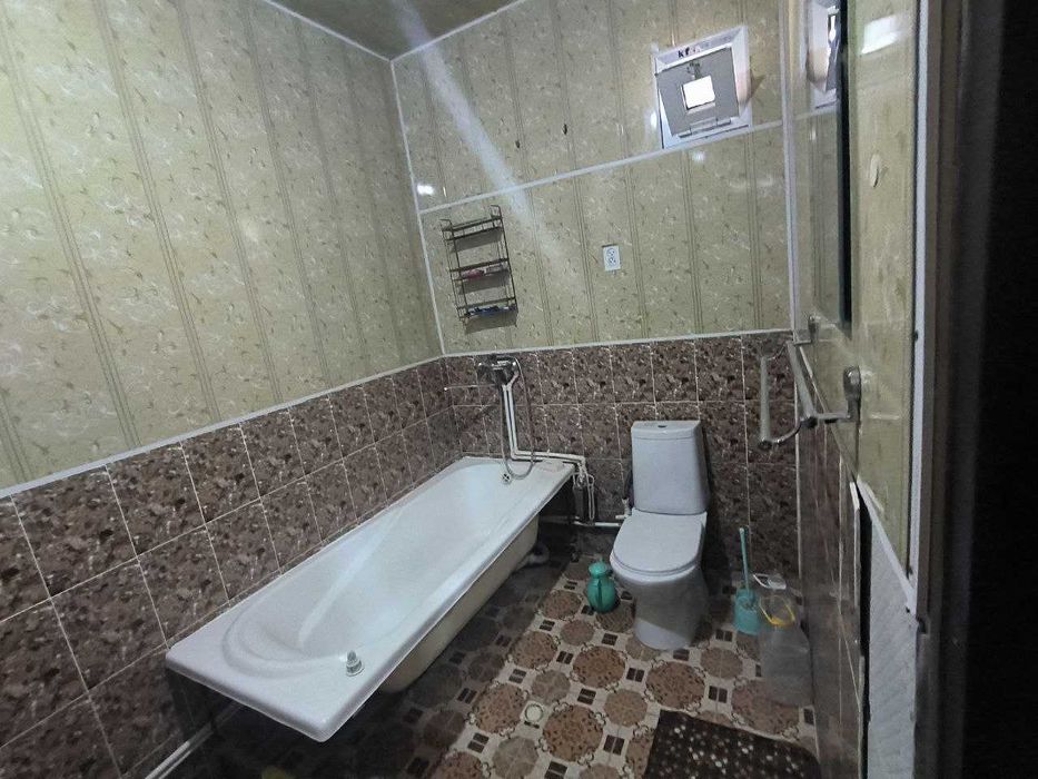 Sotiladi Choyxona va hovli Qoravoy MFY, Bostonliq tumanida.