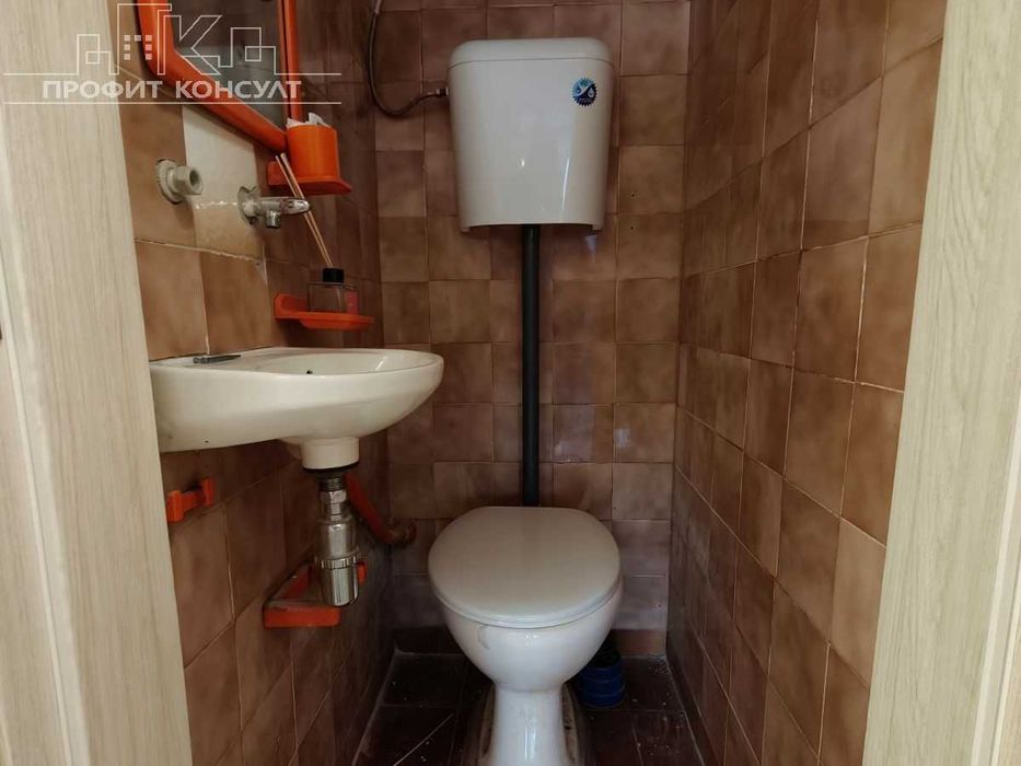 Двустаен, напълно обзаведен апартамент в кв. Зона Б