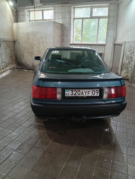 Продам ауди 80 на полном ходу