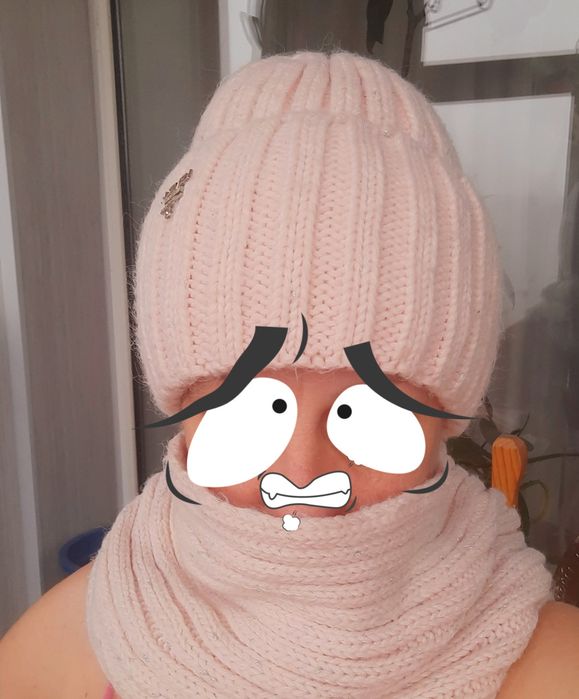 Шапка и снуд розовые