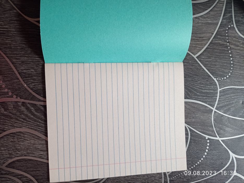 Продам тетради с серыми листами