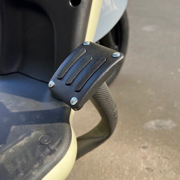 Електрическа триколка ТИП VESPA STYLE ROOF 60V 1500W задно предаване с