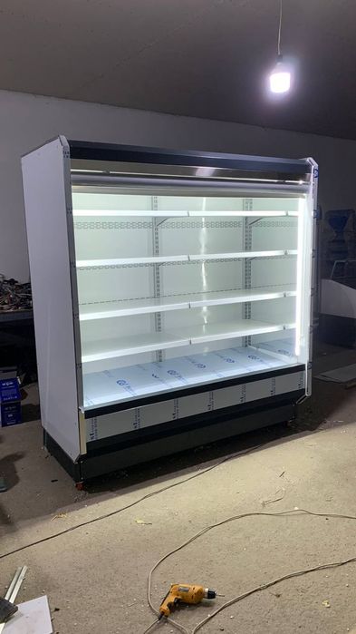 Витрина холодильник шкаф