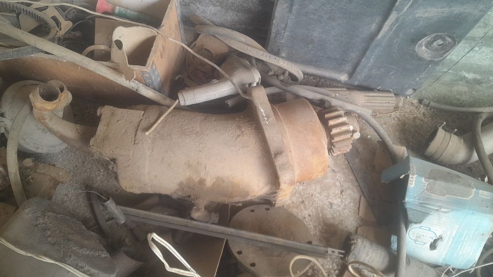 Пагрузчик каропка силиндр гидранасослар бор