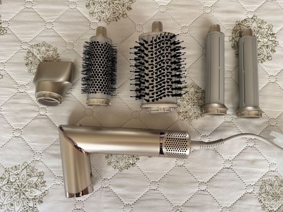 Мултистайлър 5 в 1 с Автоматично Къдрене Дисплей Йонизация Airwrap тип Dyson Сешоар Маша