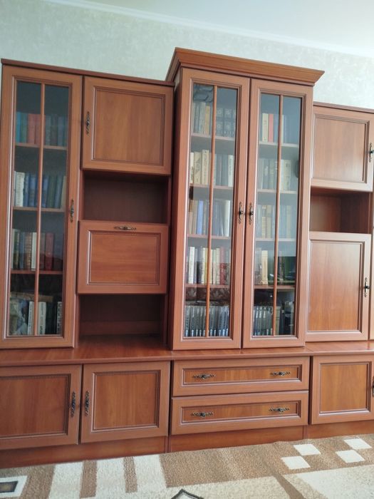 продам стенку в хорошем состоянии