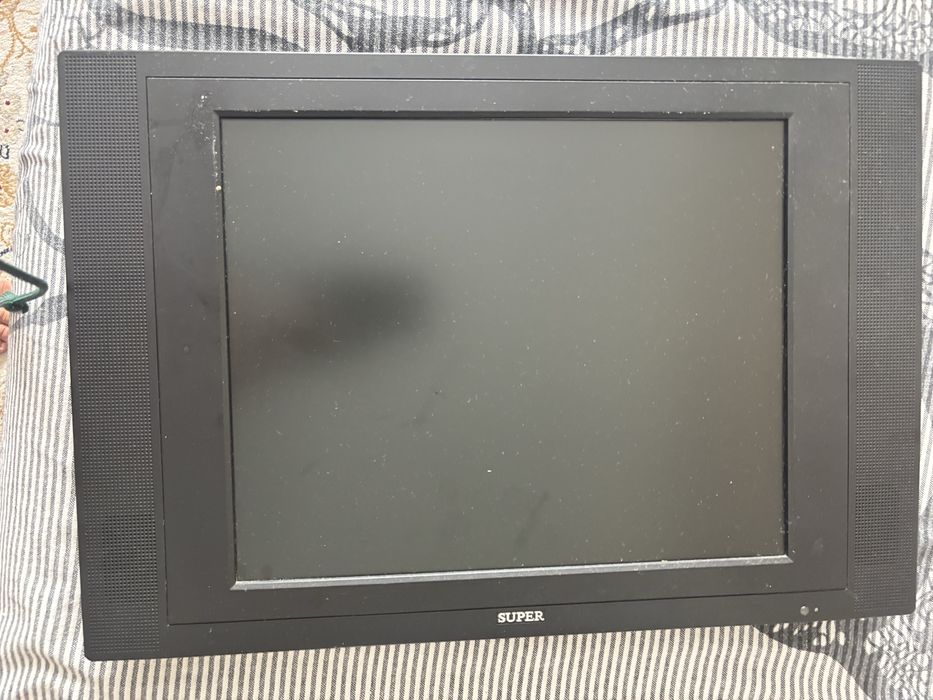 Телевизор 52 на 36 м