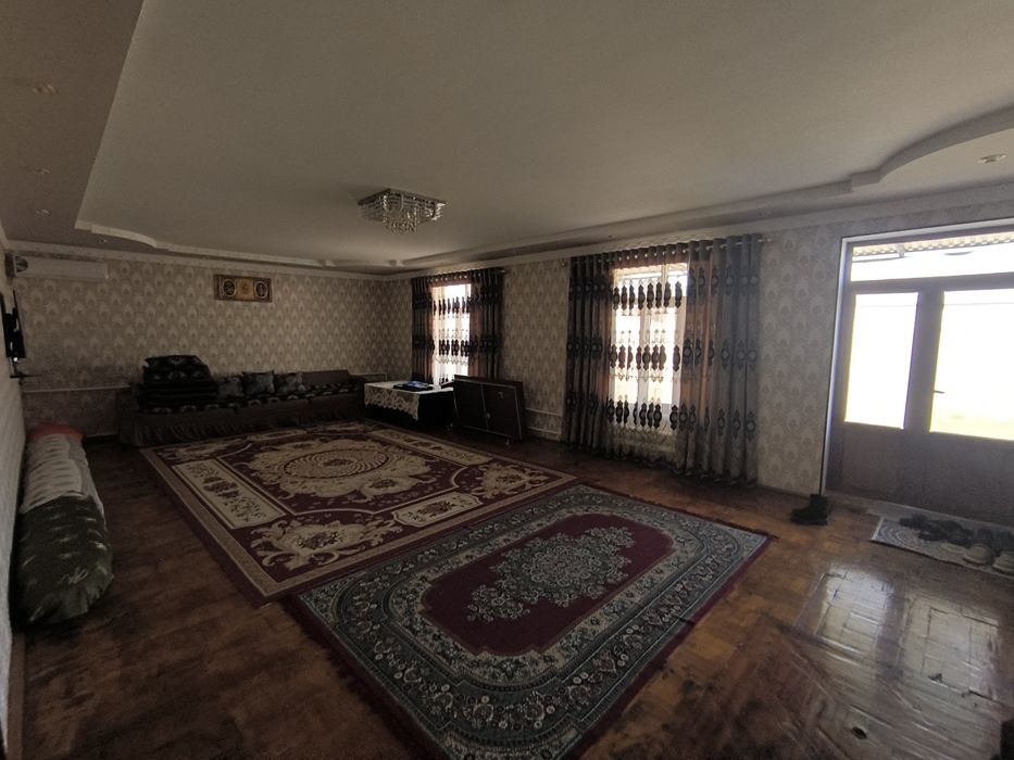 Уй сотилади 2 каватли