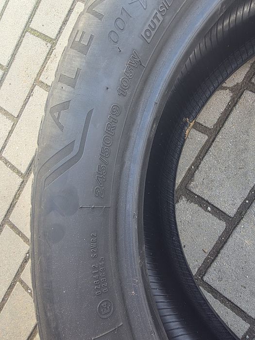 Bridgestone 245/50/19 vara