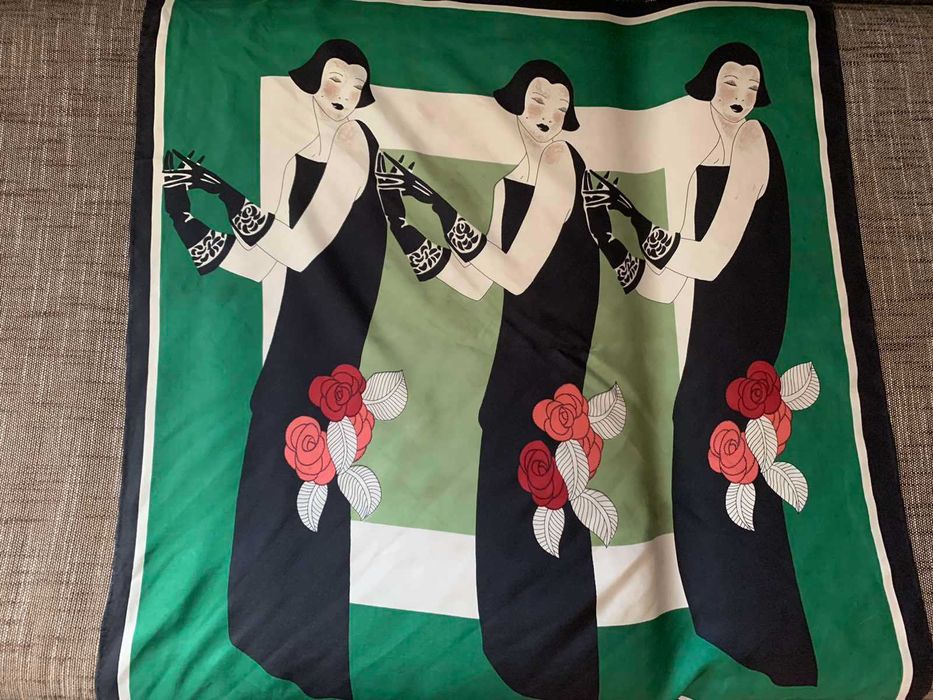 Копринен винтидж шал с уникален десен