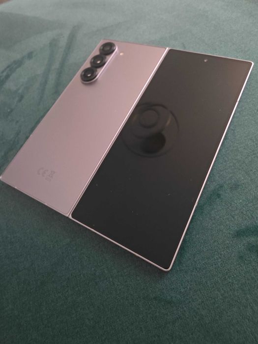 Samsung Galaxy Z Fold 6