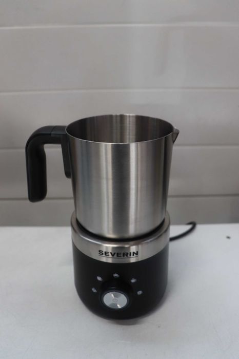 Пенообразувател за мляко Severin SM 3588 (Черен) 550W, лек ДЕФЕКТ