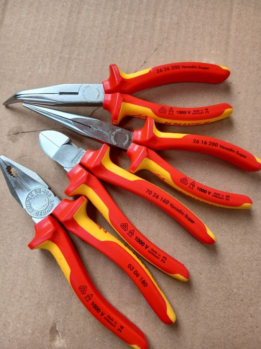 Set profesional  Knipex VDE  4  pcs