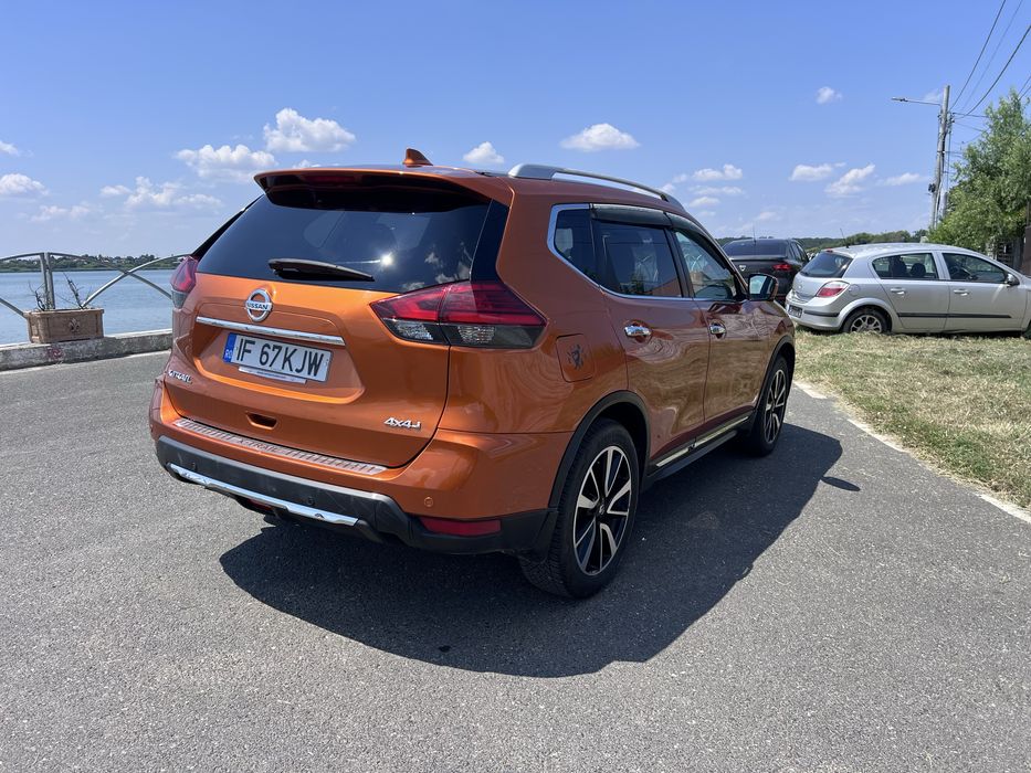 Vand Nissan X-TRAIL  ca nou