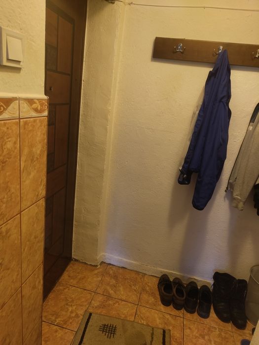 Vând garsonieră in Câmpeni