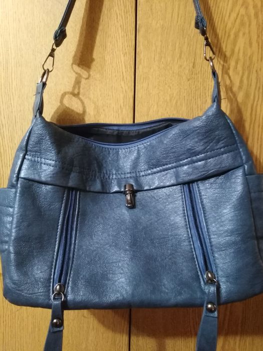 Запазени дамски чанти по 10евро