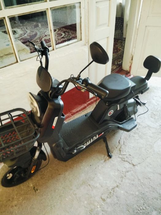 Скутер сотилади 44 км тезлиги холати яхши факат олувчилар телефон кил