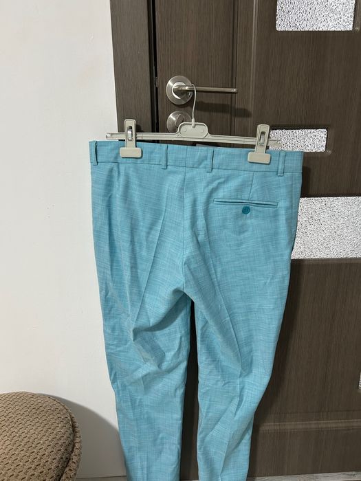 Costum elegant Exigent