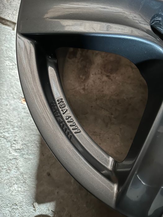 Джанти Alutec 17” 5x114.3 7.5j ET47
