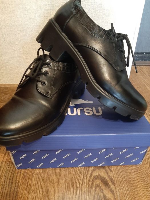 Продам ботинки-лоферы