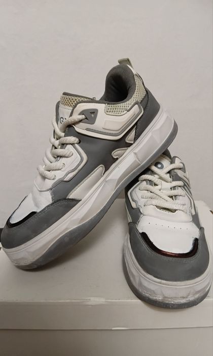 Кроссовки размер 42.