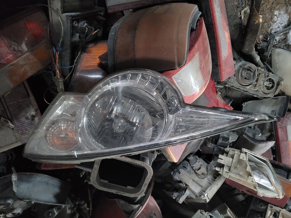 Продам фару на санг ёнг актион