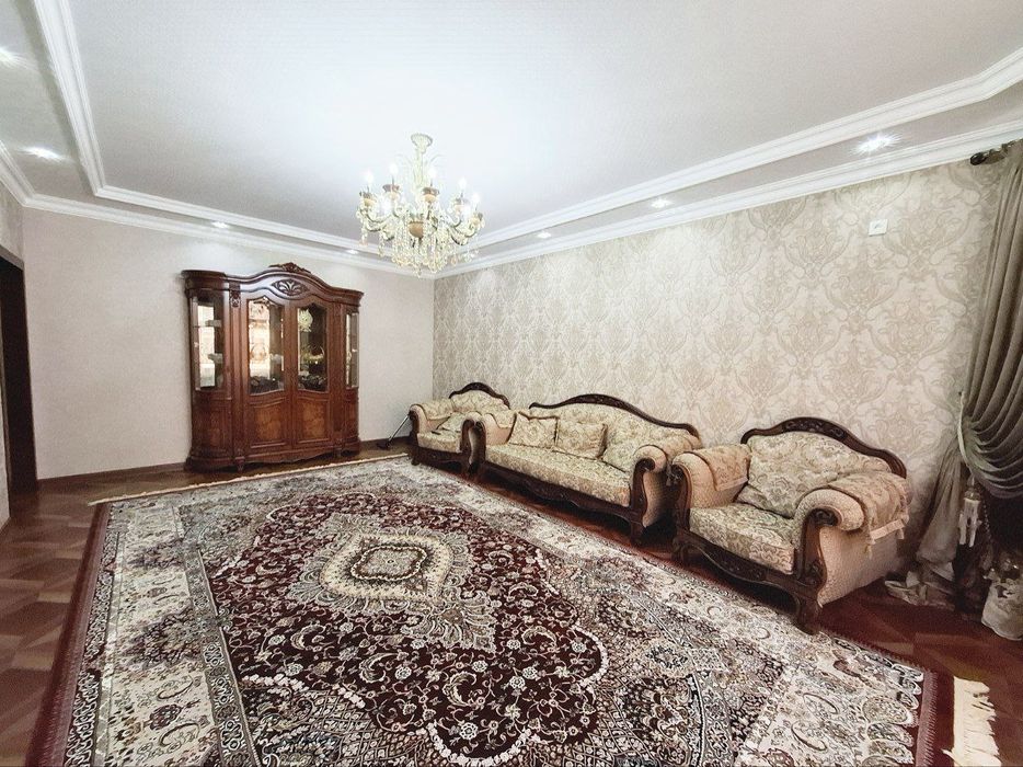 Продается 3х комнатная без глухих 3 этаже