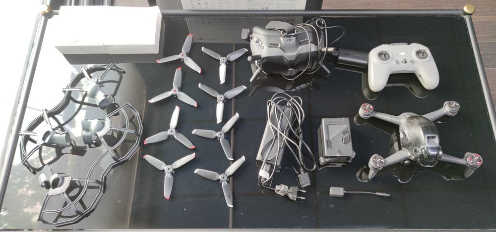 DJI FPV на части