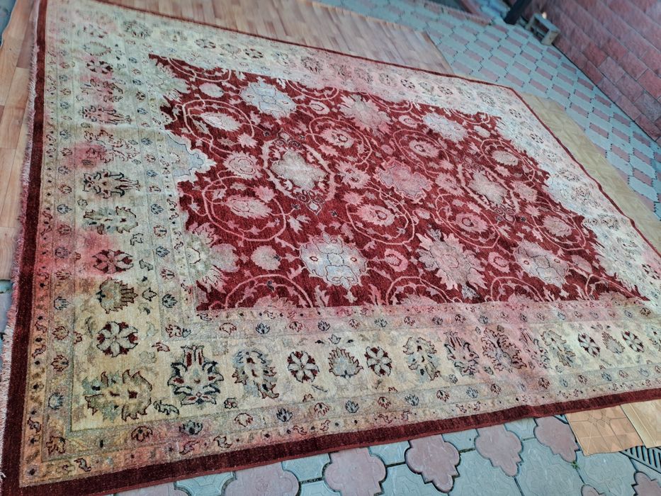 Продаётся ковры разных размеров