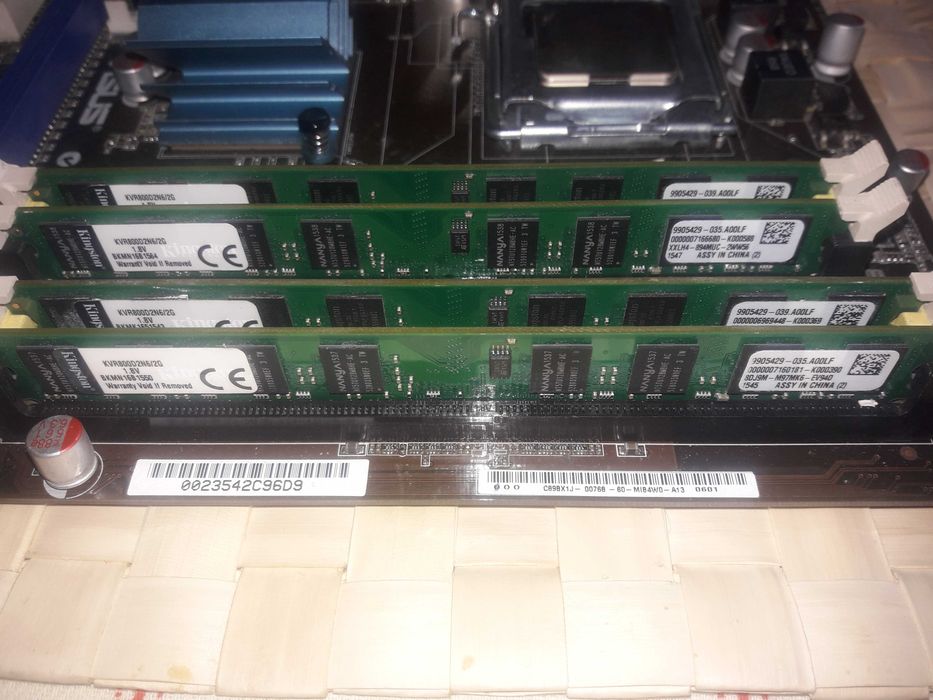 De vânzare Placă de bază ASUS P5QL-PRO socket 775 + Componente
