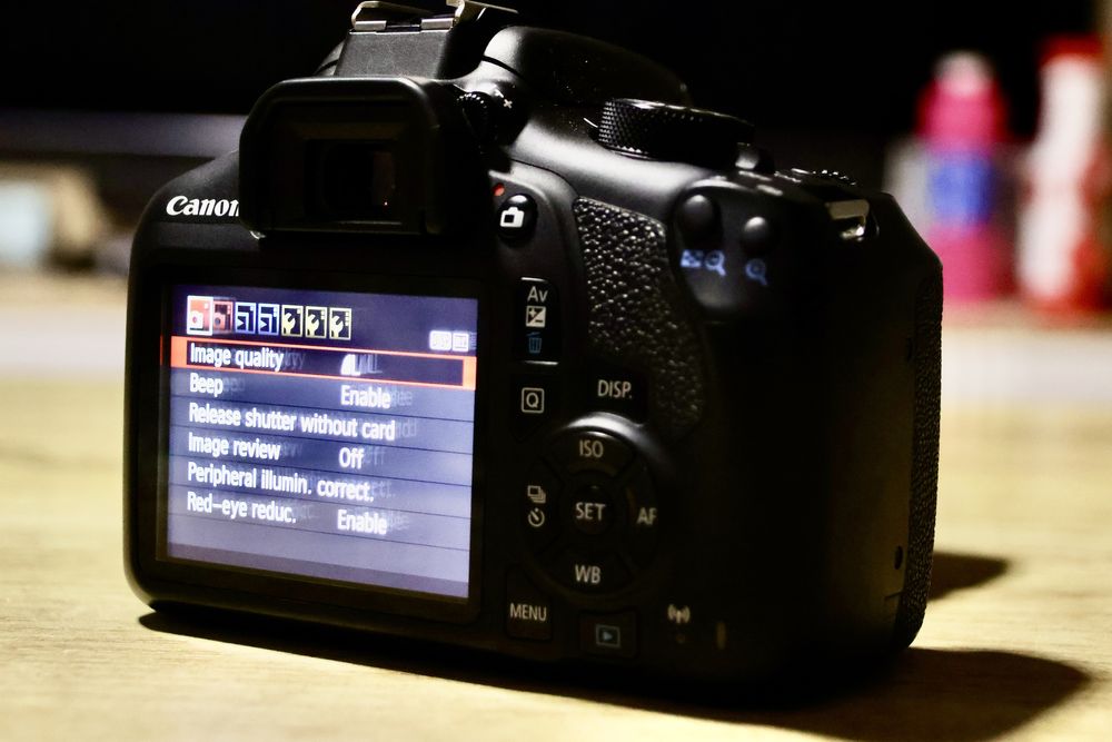 Canon 1300d с обектив  17-85 ultrasonic