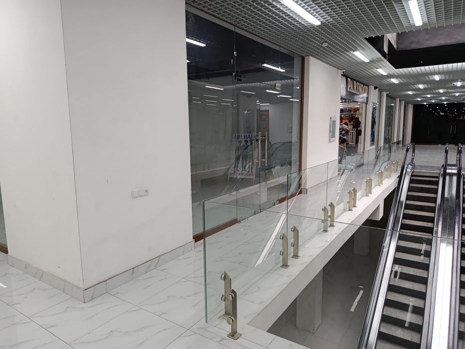 Продам или сдам в аренду коммерческое помещение