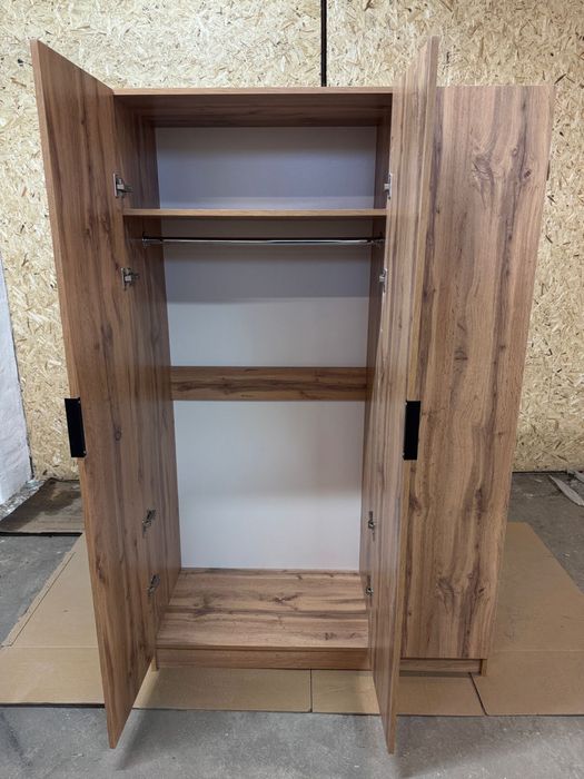 3-х дверный Шкаф