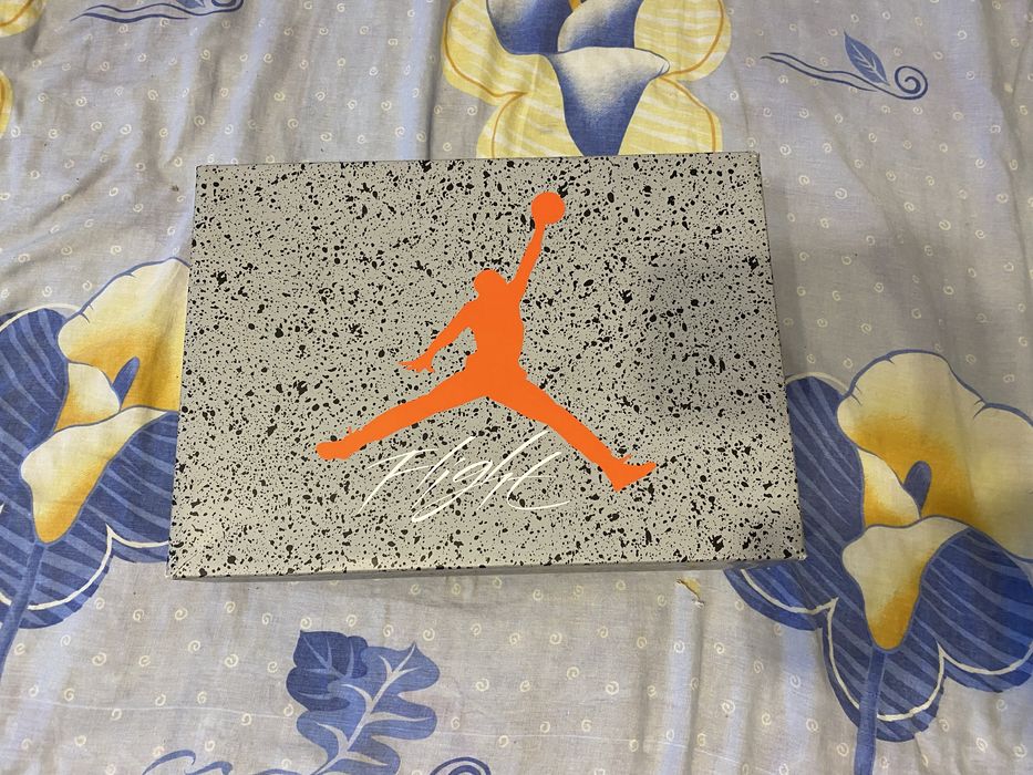 Jordan 4 retro sunt buni de iesit vara cu ei