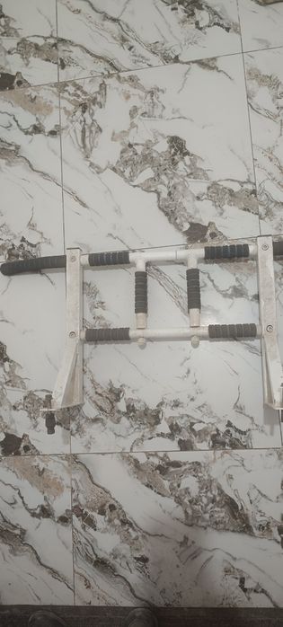 Настенный турник