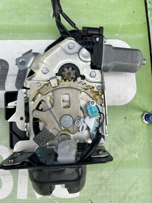 Încuietoare, broască  haion Soft close Ford Kuga 2015