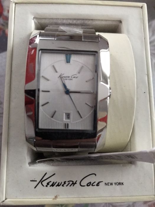 Vând ceasuri, NOI, Kenneth Cole!!!