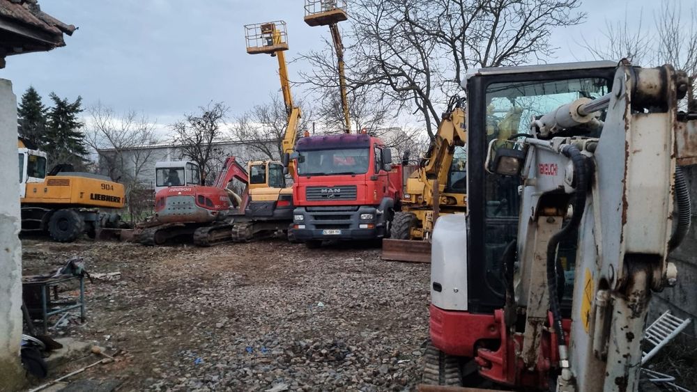 Execut săpături, demolari, închiriat nacele