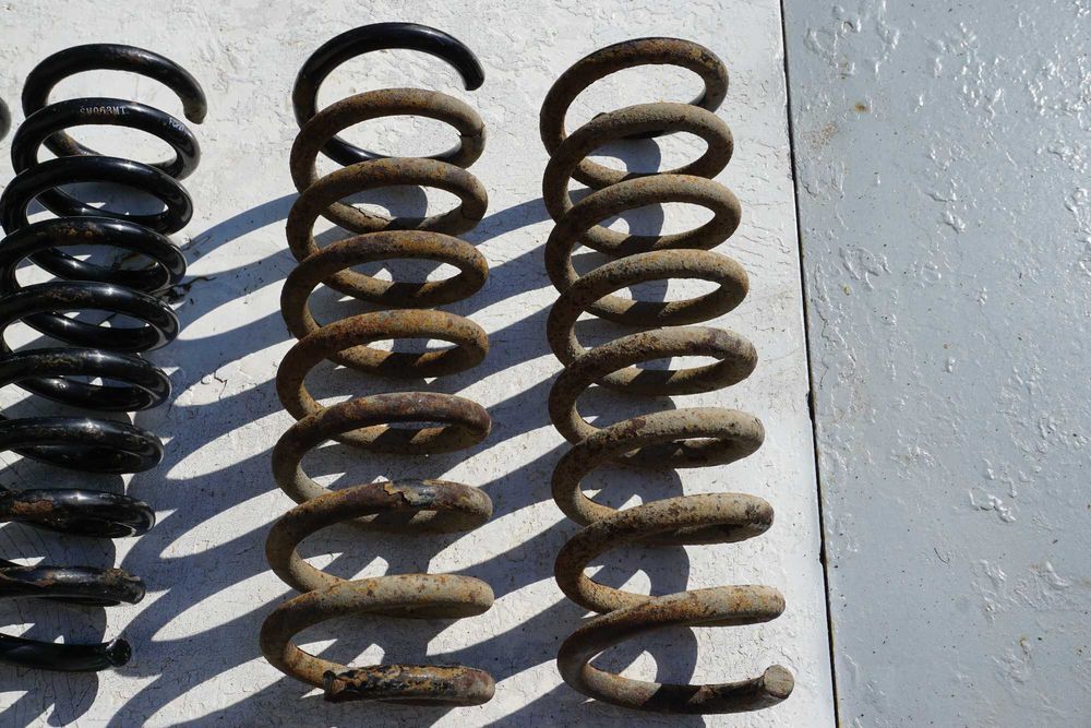 4 броя Пружини за Mercedes E200 Elegance W210