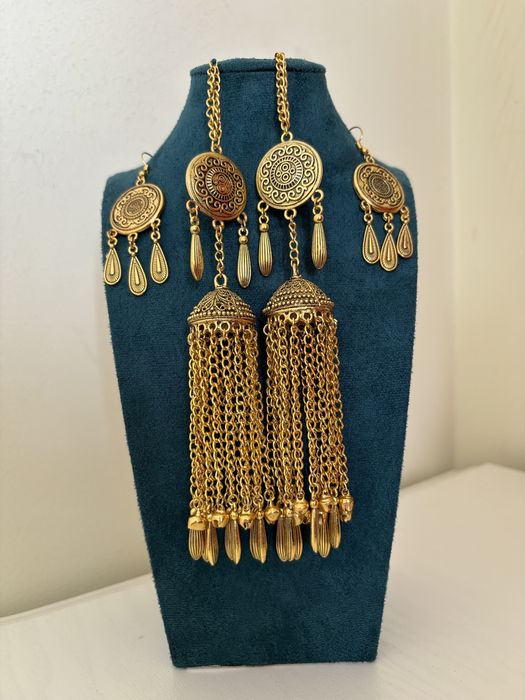 Шашбау сырғасымен