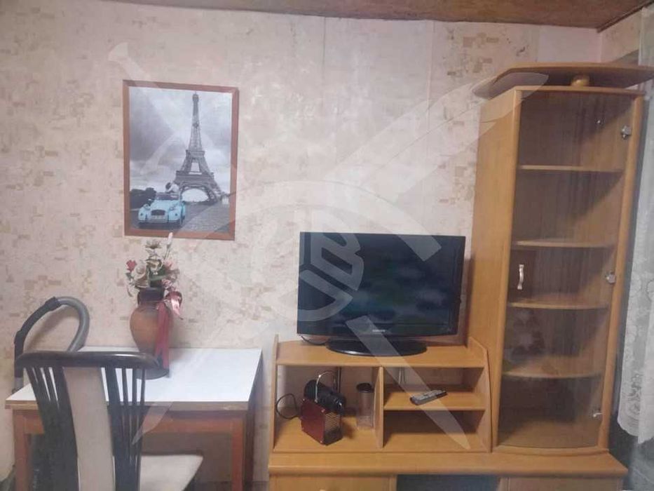 Дава се под наем Едностаен апартамент в Варна, Левски - 25 кв.м за 250 € - Снимка #3