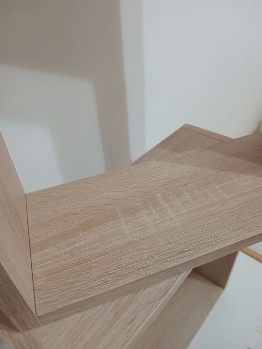 Etajera, corp decorativ